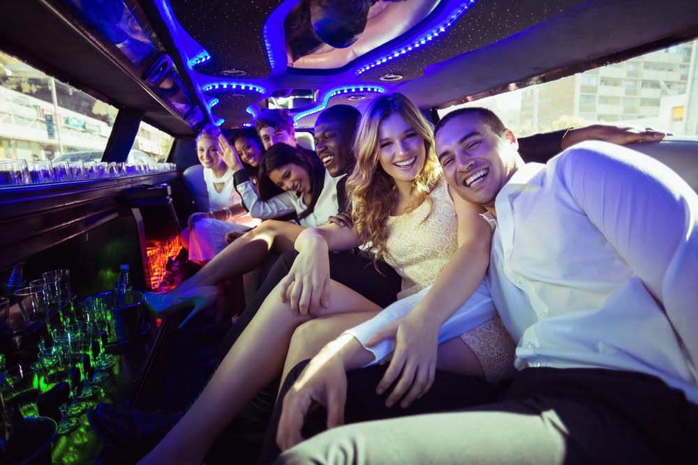 Limo Etiquette: Do’s & Don’ts for a Smooth Ride